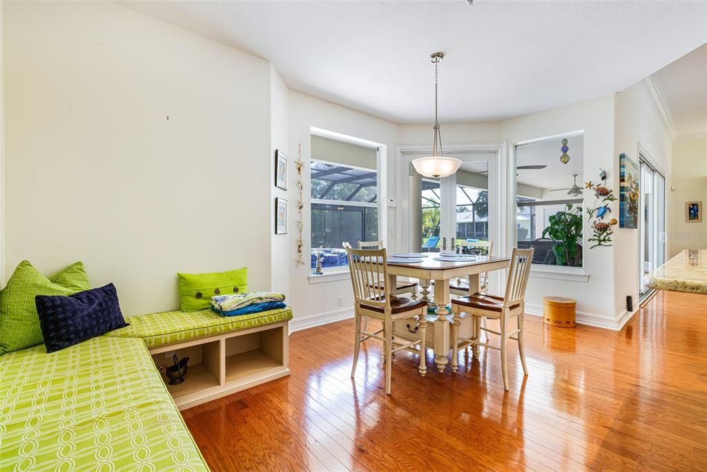 For Sale: $780,000 (3 beds, 3 baths, 2825 Square Feet)