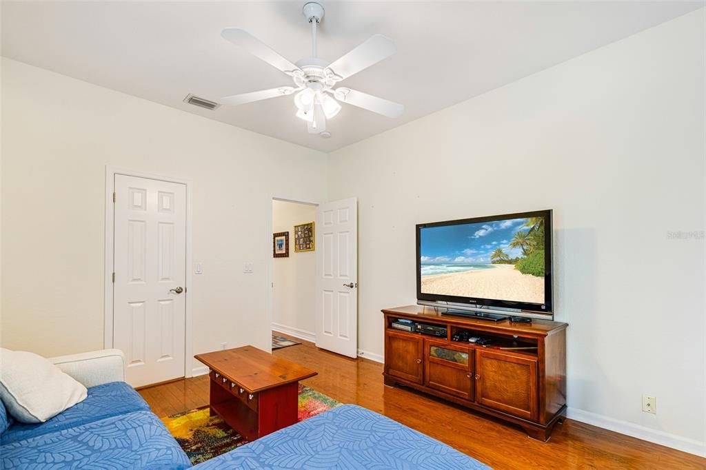 For Sale: $780,000 (3 beds, 3 baths, 2825 Square Feet)