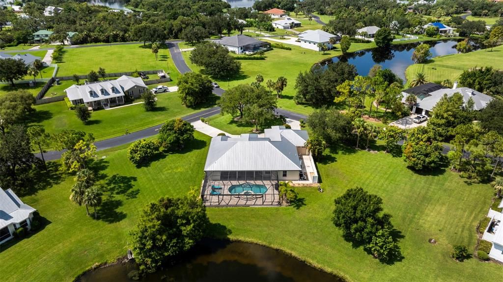 For Sale: $780,000 (3 beds, 3 baths, 2825 Square Feet)