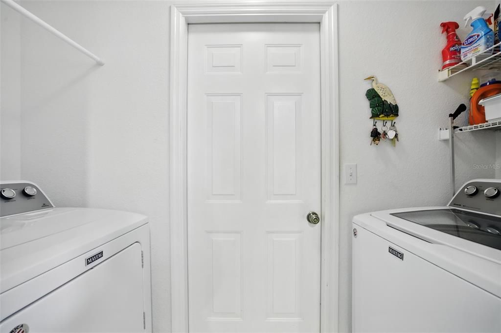 待售: $259,900 (2 贝兹, 2 浴室, 1162 平方英尺)