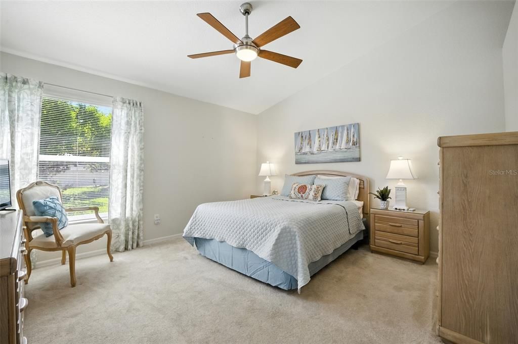 待售: $259,900 (2 贝兹, 2 浴室, 1162 平方英尺)