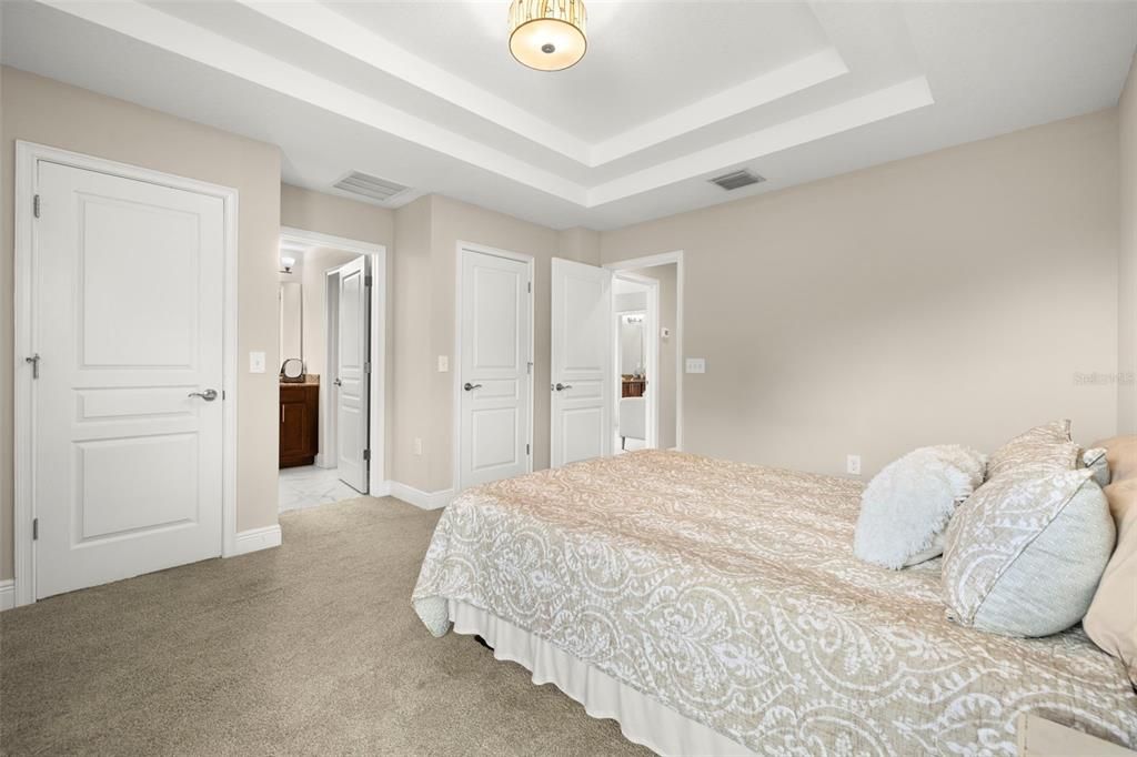 Activo con contrato: $3,400 (3 camas, 2 baños, 1672 Pies cuadrados)