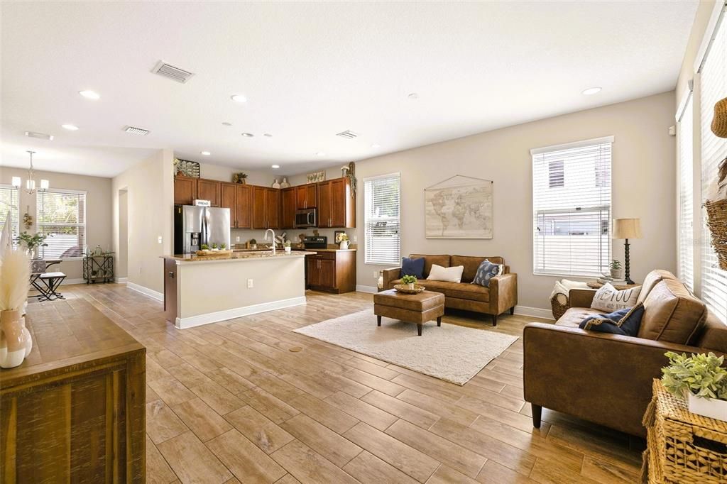 Activo con contrato: $3,400 (3 camas, 2 baños, 1672 Pies cuadrados)