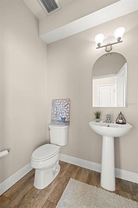 Activo con contrato: $3,400 (3 camas, 2 baños, 1672 Pies cuadrados)