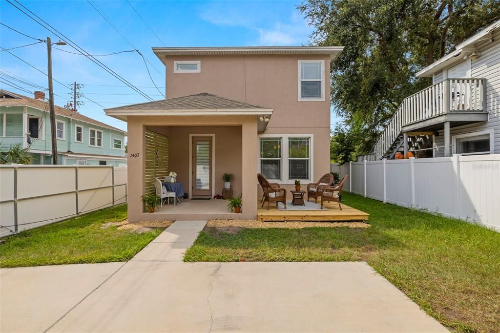 Activo con contrato: $3,400 (3 camas, 2 baños, 1672 Pies cuadrados)