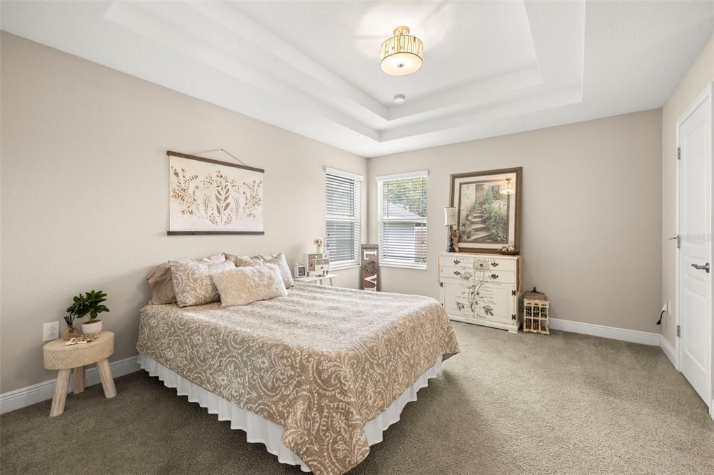 Activo con contrato: $3,400 (3 camas, 2 baños, 1672 Pies cuadrados)