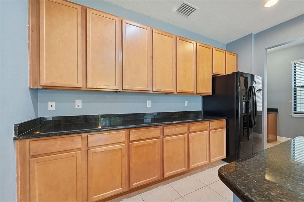 В аренду: $4,000 (5 спален, 4 ванн, 3537 Квадратных фут)