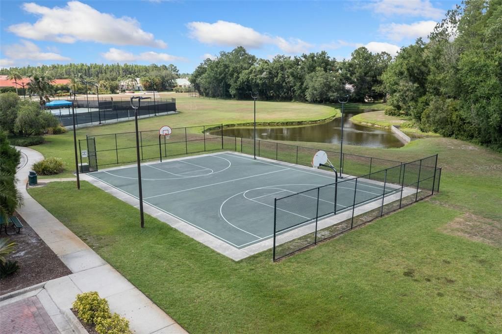 В аренду: $4,000 (5 спален, 4 ванн, 3537 Квадратных фут)