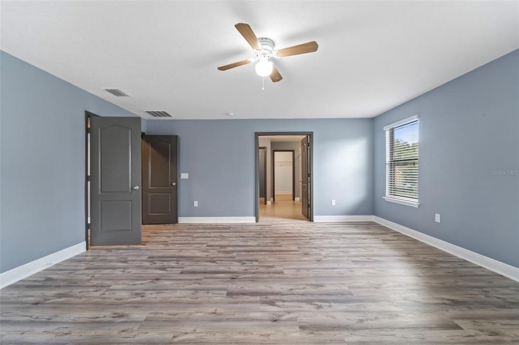 В аренду: $4,000 (5 спален, 4 ванн, 3537 Квадратных фут)