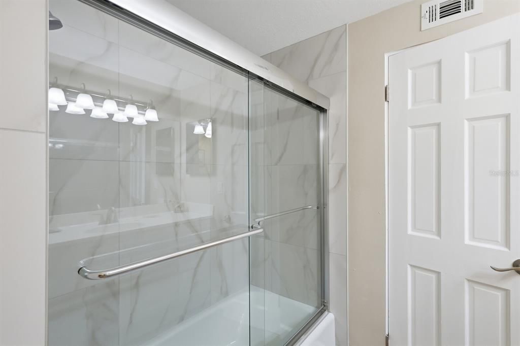 出租: $3,500 (2 贝兹, 2 浴室, 1380 平方英尺)