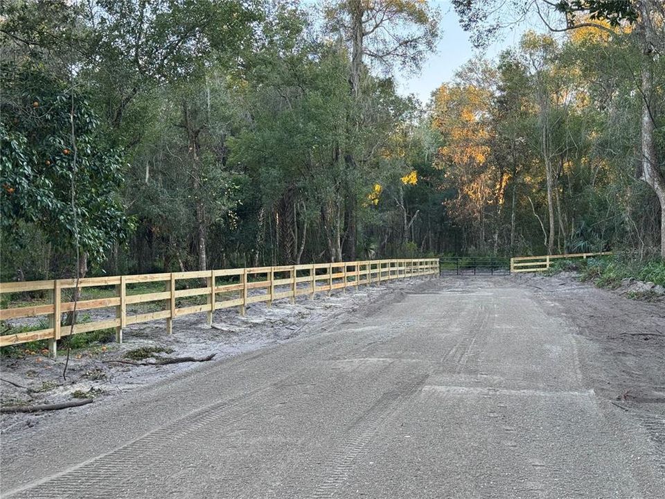 En Venta: $390,000 (5.92 acres)