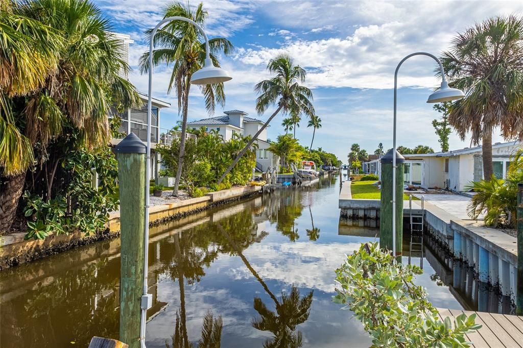 En Venta: $700,000 (0.25 acres)