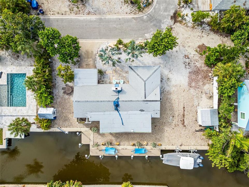 En Venta: $700,000 (0.25 acres)