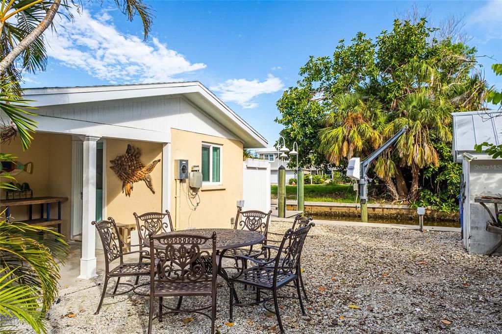 En Venta: $700,000 (0.25 acres)