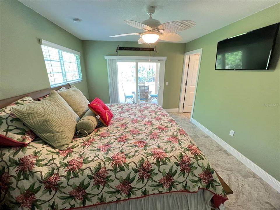 合同活跃: $425,000 (3 贝兹, 2 浴室, 1278 平方英尺)