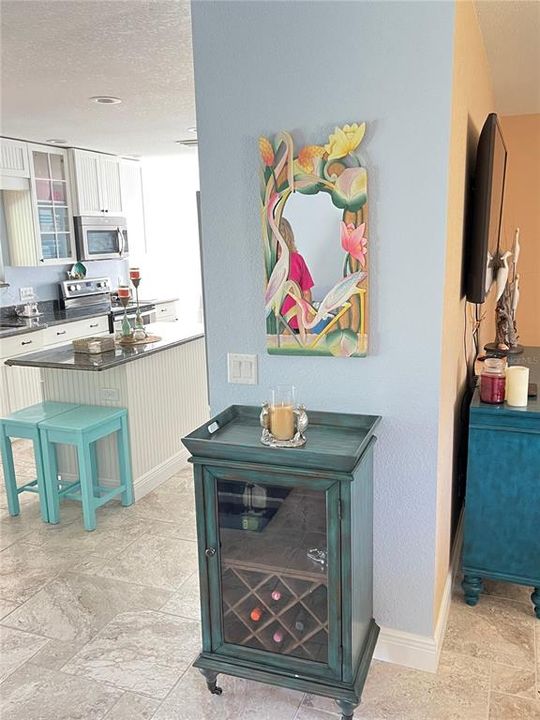 合同活跃: $425,000 (3 贝兹, 2 浴室, 1278 平方英尺)