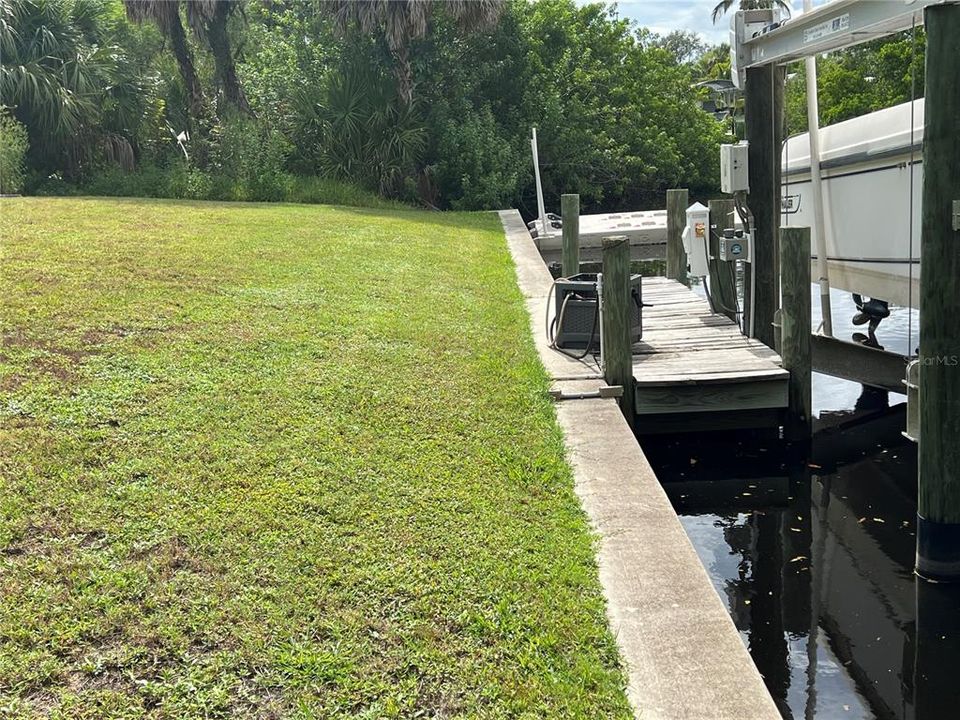 合同活跃: $425,000 (3 贝兹, 2 浴室, 1278 平方英尺)