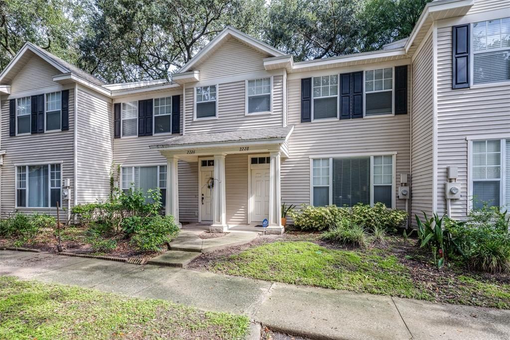 На продажу: $227,000 (2 спален, 1 ванн, 1142 Квадратных фут)