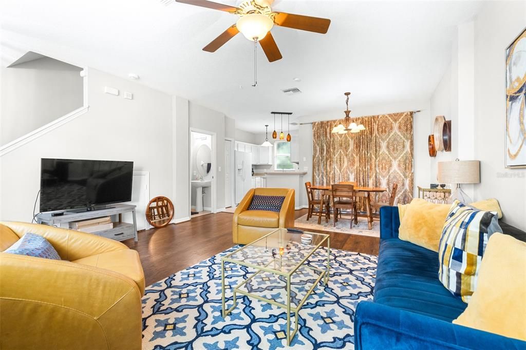 На продажу: $227,000 (2 спален, 1 ванн, 1142 Квадратных фут)