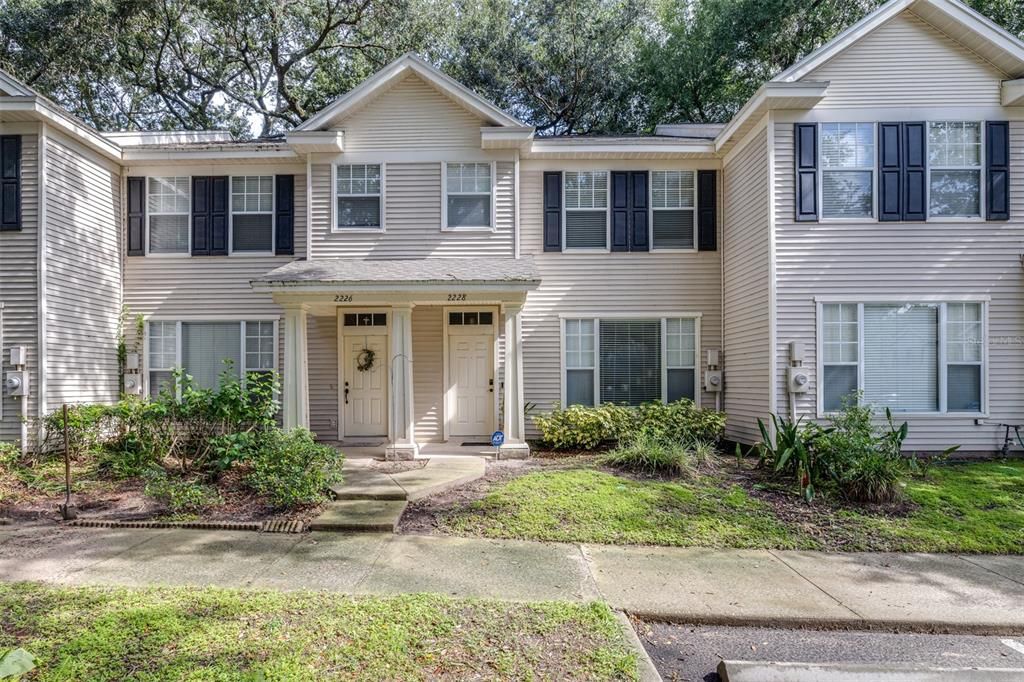 На продажу: $227,000 (2 спален, 1 ванн, 1142 Квадратных фут)