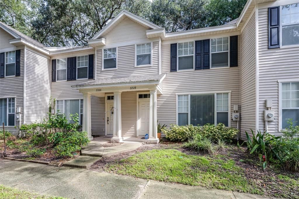 На продажу: $227,000 (2 спален, 1 ванн, 1142 Квадратных фут)