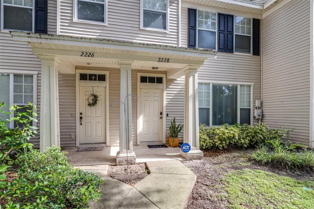 На продажу: $227,000 (2 спален, 1 ванн, 1142 Квадратных фут)