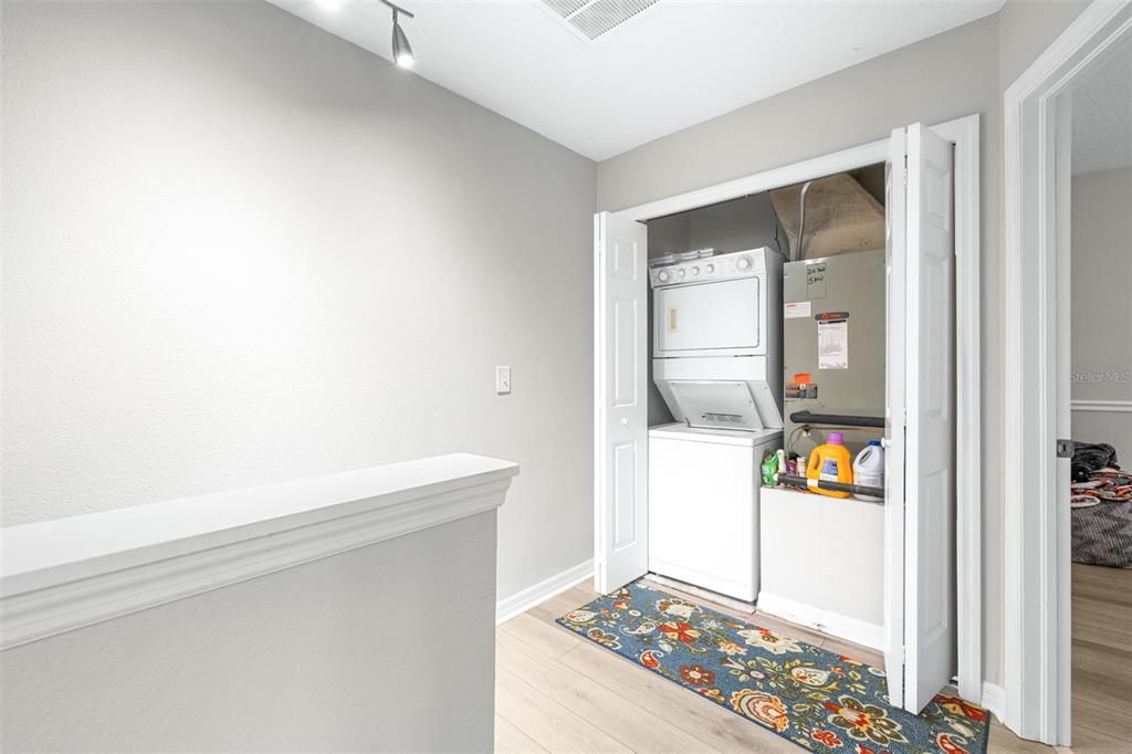 На продажу: $227,000 (2 спален, 1 ванн, 1142 Квадратных фут)