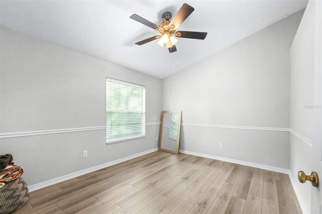 На продажу: $227,000 (2 спален, 1 ванн, 1142 Квадратных фут)