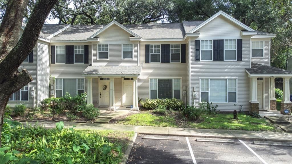 На продажу: $227,000 (2 спален, 1 ванн, 1142 Квадратных фут)