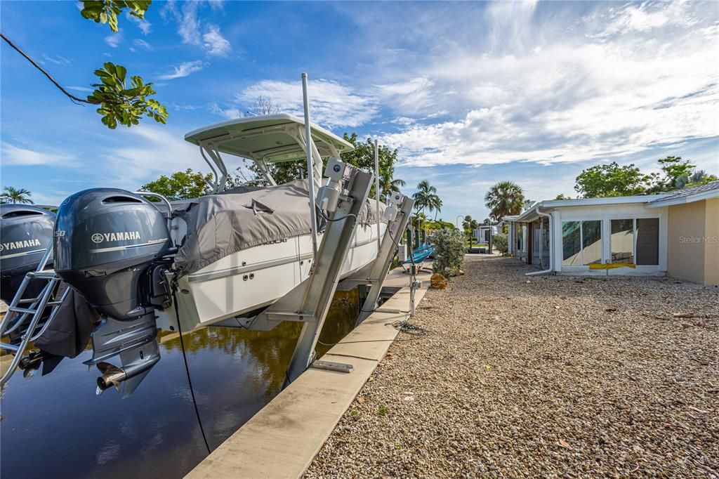 Под контрактом: $625,000 (2 спален, 1 ванн, 1294 Квадратных фут)