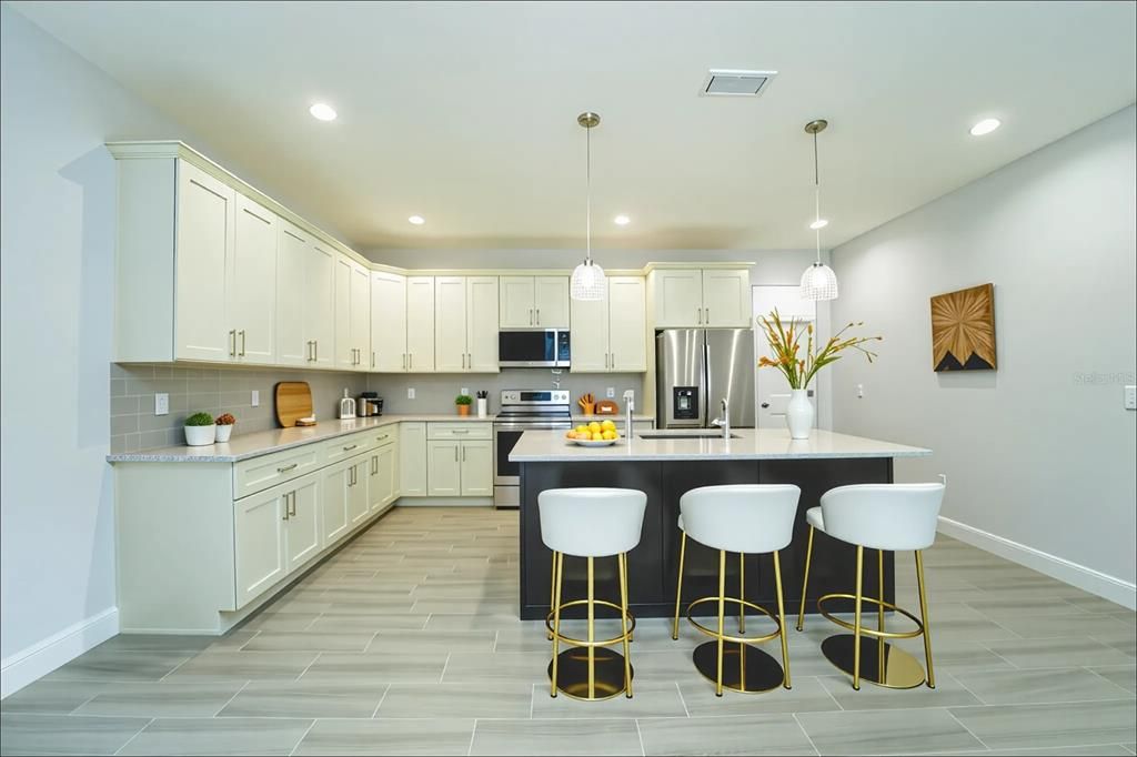 Active With Contract: $330,000 (4 beds, 2 baths, 1539 Square Feet)