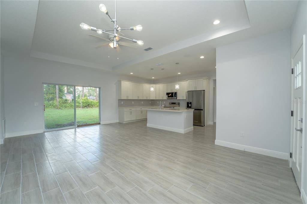 Active With Contract: $330,000 (4 beds, 2 baths, 1539 Square Feet)