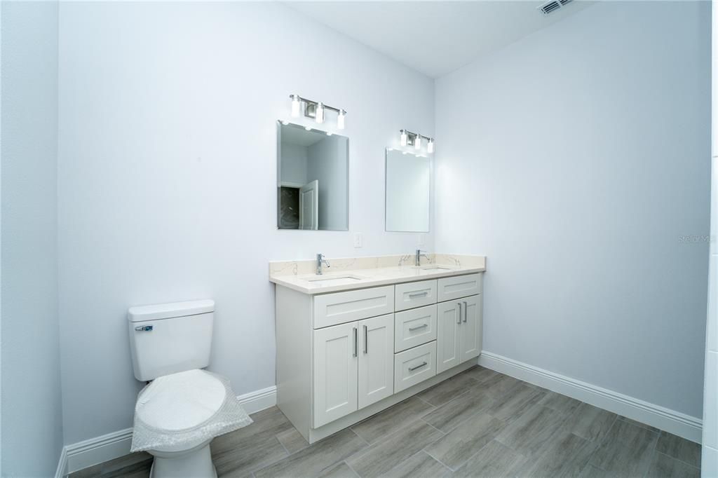 Active With Contract: $330,000 (4 beds, 2 baths, 1539 Square Feet)