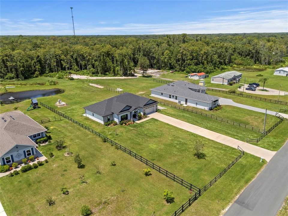 For Sale: $744,999 (4 beds, 2 baths, 2582 Square Feet)