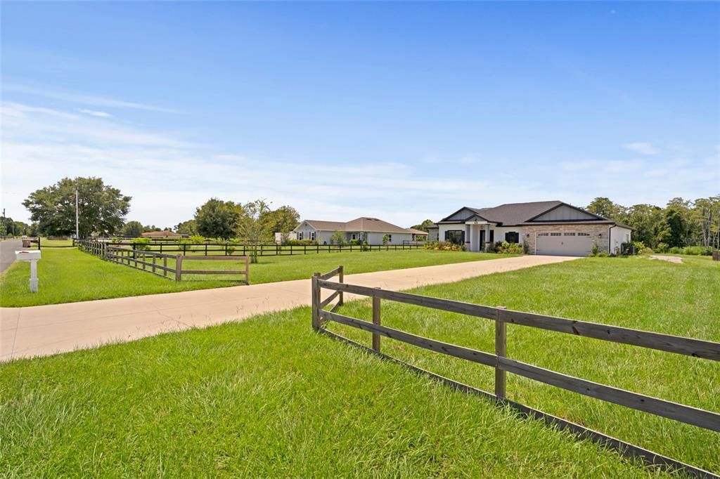 For Sale: $744,999 (4 beds, 2 baths, 2582 Square Feet)