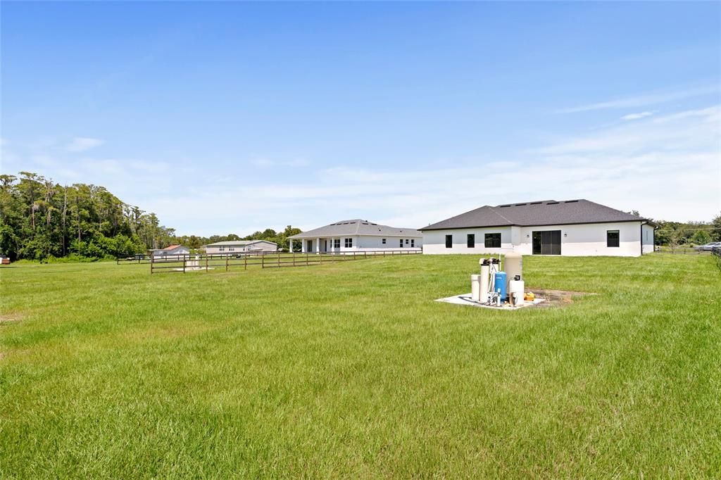 For Sale: $744,999 (4 beds, 2 baths, 2582 Square Feet)