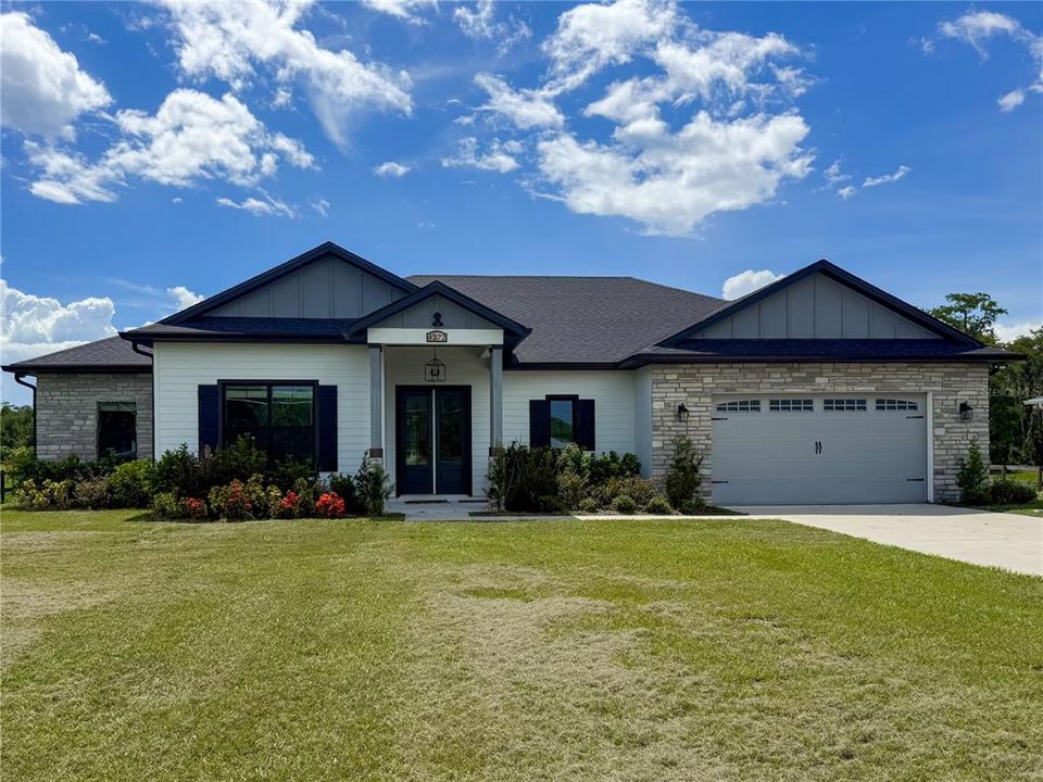 For Sale: $744,999 (4 beds, 2 baths, 2582 Square Feet)