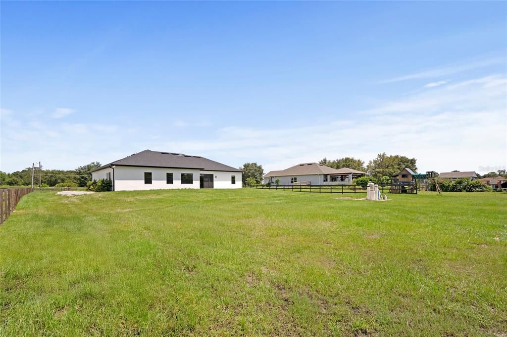 For Sale: $744,999 (4 beds, 2 baths, 2582 Square Feet)