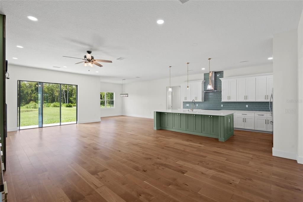 For Sale: $744,999 (4 beds, 2 baths, 2582 Square Feet)