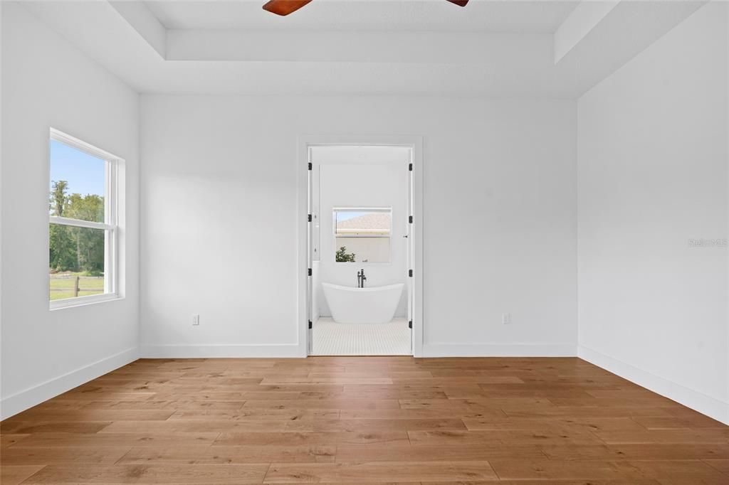 For Sale: $744,999 (4 beds, 2 baths, 2582 Square Feet)