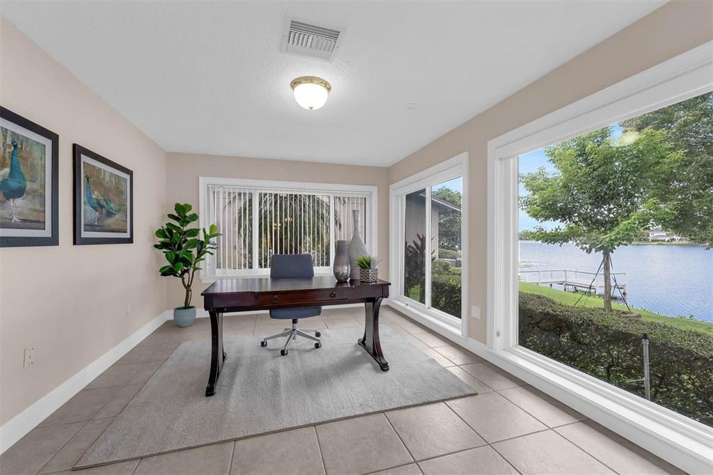 合同活跃: $975,000 (5 贝兹, 3 浴室, 3858 平方英尺)