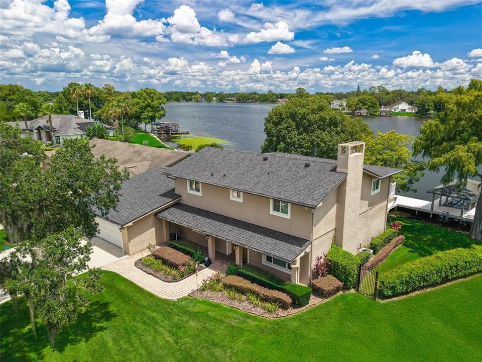 合同活跃: $975,000 (5 贝兹, 3 浴室, 3858 平方英尺)