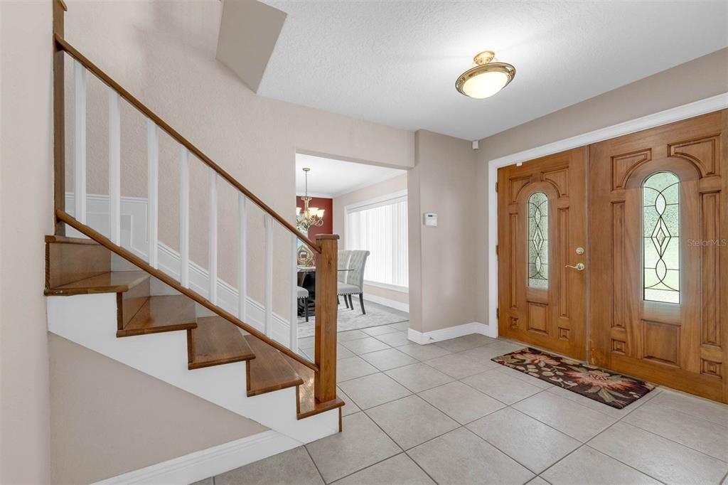 合同活跃: $975,000 (5 贝兹, 3 浴室, 3858 平方英尺)