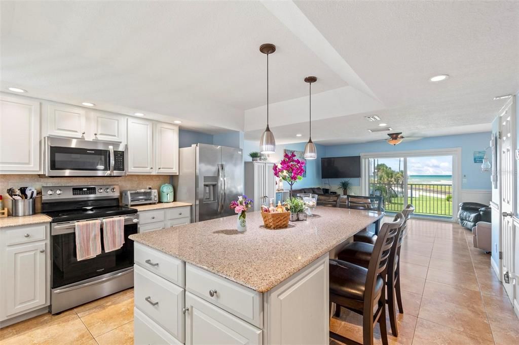 待售: $325,000 (2 贝兹, 2 浴室, 1201 平方英尺)