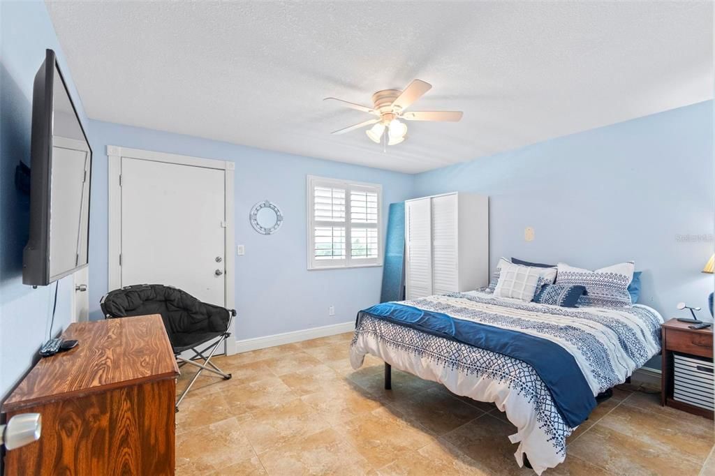 待售: $325,000 (2 贝兹, 2 浴室, 1201 平方英尺)