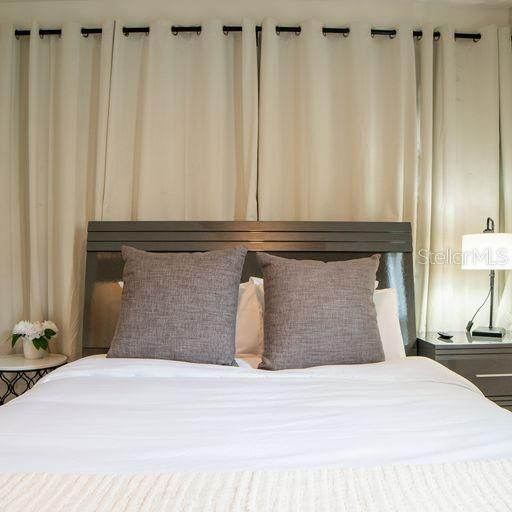 For Sale: $699,000 (6 beds, 5 baths, 3270 Square Feet)