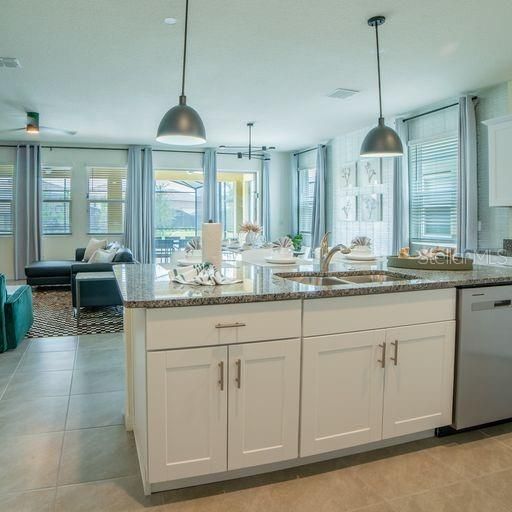 For Sale: $699,000 (6 beds, 5 baths, 3270 Square Feet)