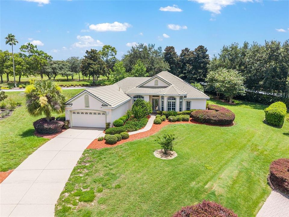 合同活跃: $424,900 (3 贝兹, 2 浴室, 2262 平方英尺)