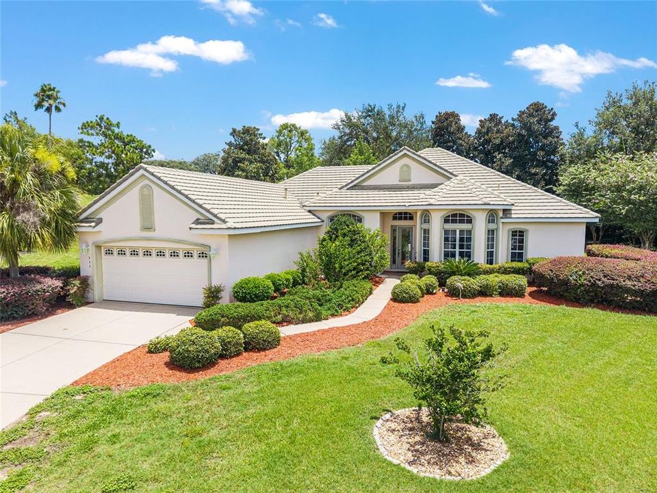 合同活跃: $424,900 (3 贝兹, 2 浴室, 2262 平方英尺)