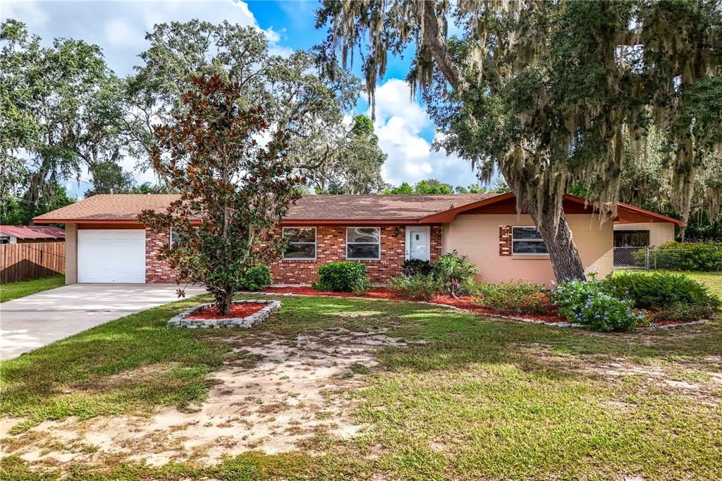 Active With Contract: $284,900 (3 beds, 1 baths, 1446 Square Feet)